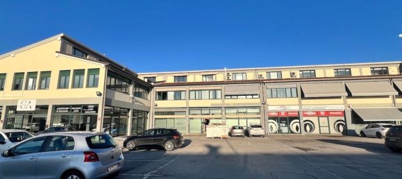 Escritório em Rovigo, Italy 350 m² N.º 375704 38