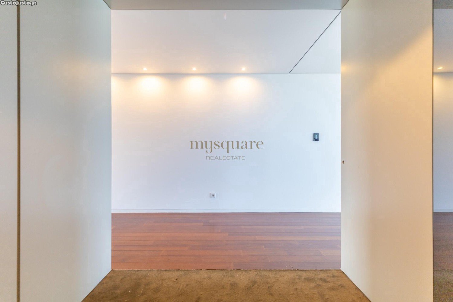 5 bedrooms Duplex in Vila Nova de Gaia, Portugal No. 145961