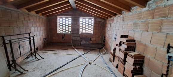 4-salle Appartement à Peccioli, Italy No. 17676 4