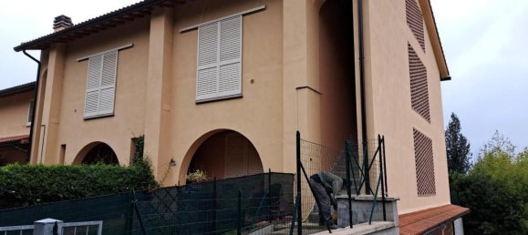 4-salle Appartement à Peccioli, Italy No. 17676 11