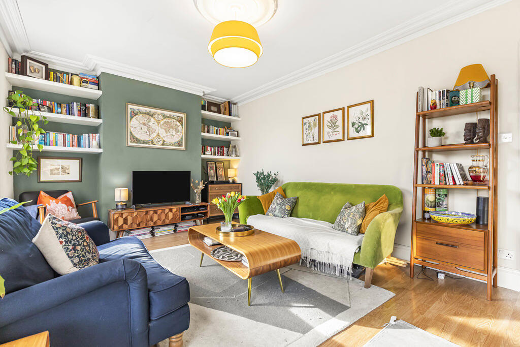 3 bedrooms Maisonette in London, United Kingdom No. 8711