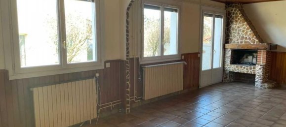 5 bedrooms House in Meyzieu, France No. 192065 12