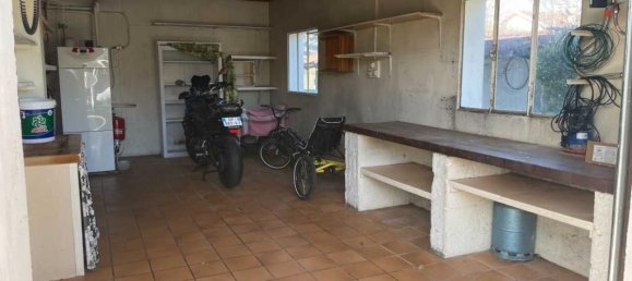 5 bedrooms House in Meyzieu, France No. 192065 6