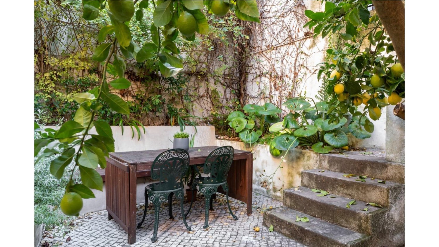 2 chambres Duplex à Lisbon, Portugal No. 137308