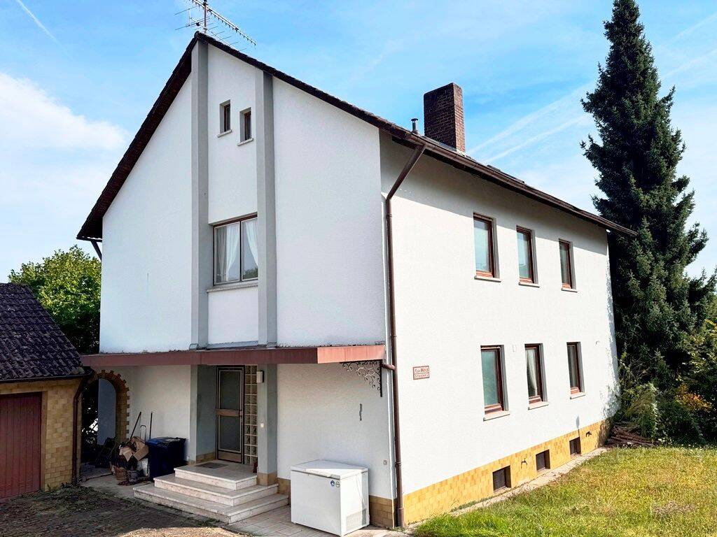 Adosado de 9 habitaciónes en Miltenberg, Germany No. 287642