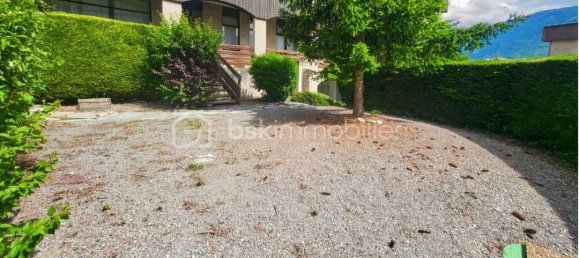 Bureau à Embrun, France 220m² No. 286867 14