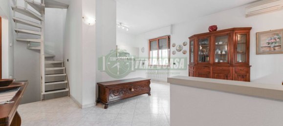 2 غرف نوم شقة في Vignate, Italy رقم 215133 2