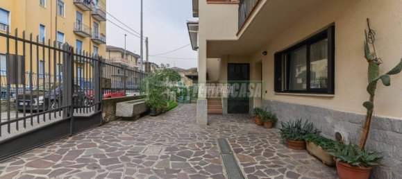 2 غرف نوم شقة في Vignate, Italy رقم 215133 36