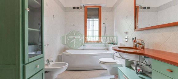 2 غرف نوم شقة في Vignate, Italy رقم 215133 11