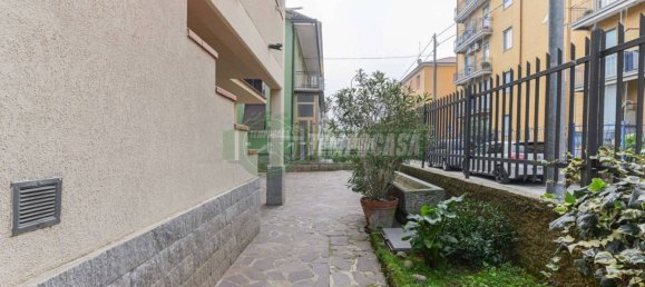 2 غرف نوم شقة في Vignate, Italy رقم 215133 38