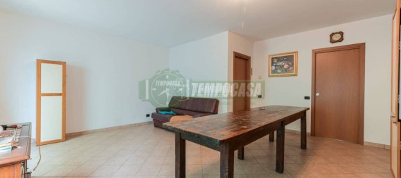 2 غرف نوم شقة في Vignate, Italy رقم 215133 32