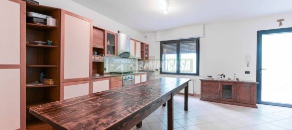 2 غرف نوم شقة في Vignate, Italy رقم 215133 31