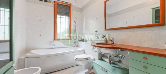 2 غرف نوم شقة في Vignate, Italy رقم 215133 12