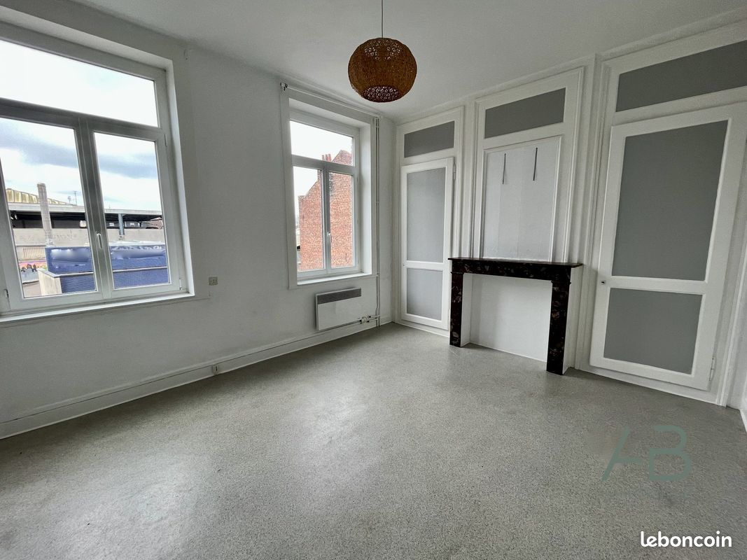 2 rooms Apartment in Lille, France No. 230451