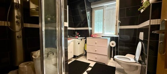 5 bedrooms House in Drancy, France No. 309286 7