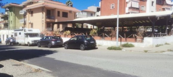 702m² Commercial property in Tarquinia, Italy No. 376146 4