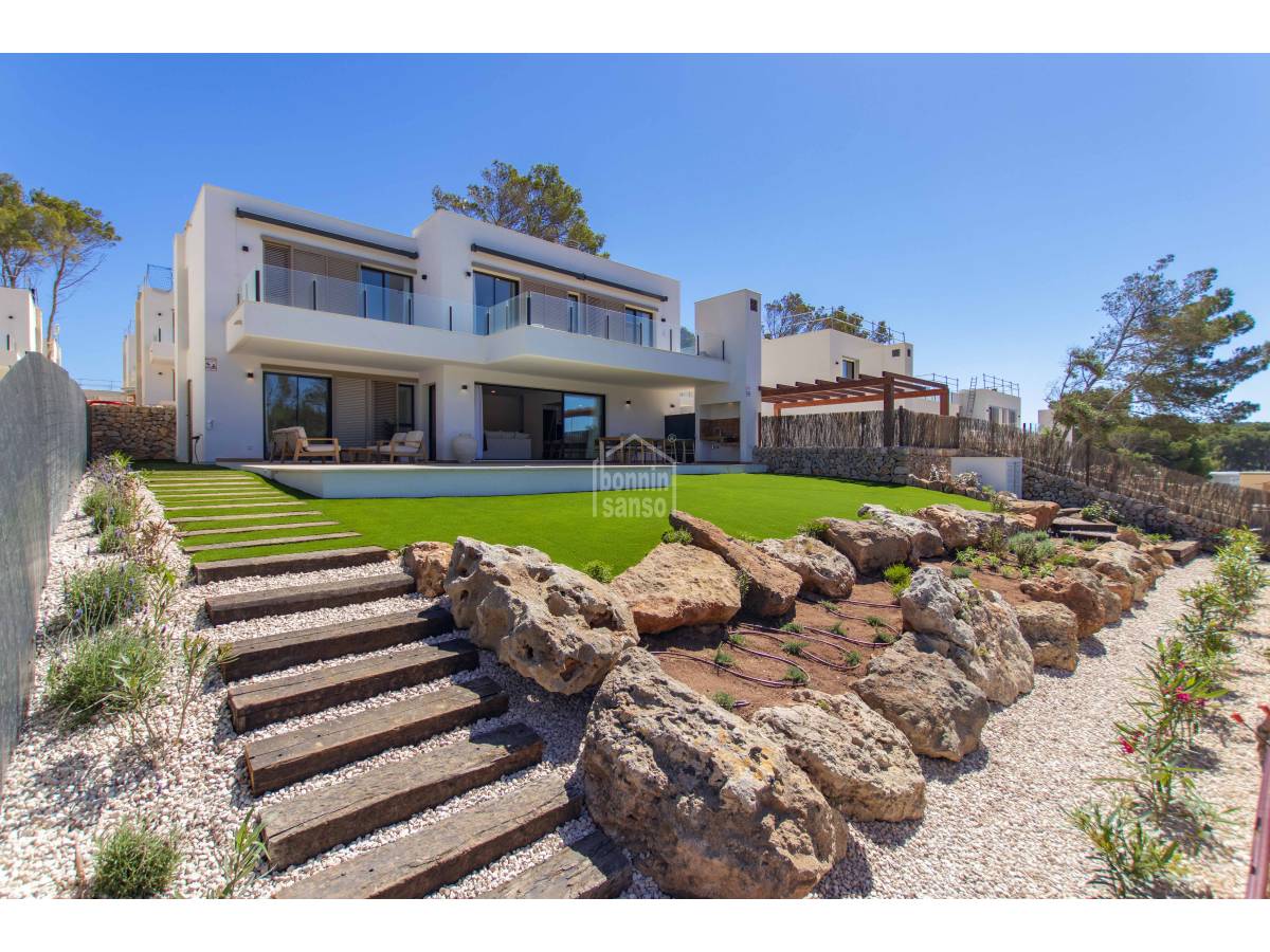 4 bedrooms Villa in Es Mercadal, Spain No. 3744