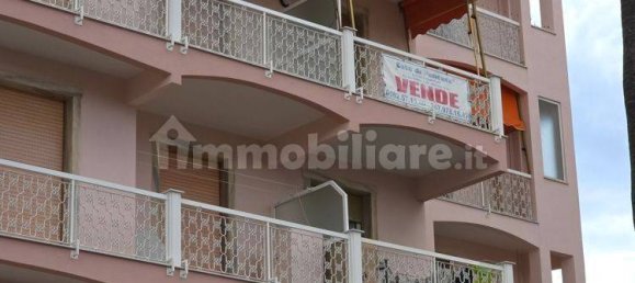 2 Schlafzimmer Wohnung in Albenga, Italy, Nr. 271638 9