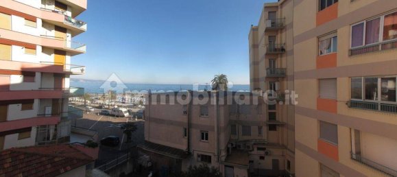 2 Schlafzimmer Wohnung in Albenga, Italy, Nr. 271638 2