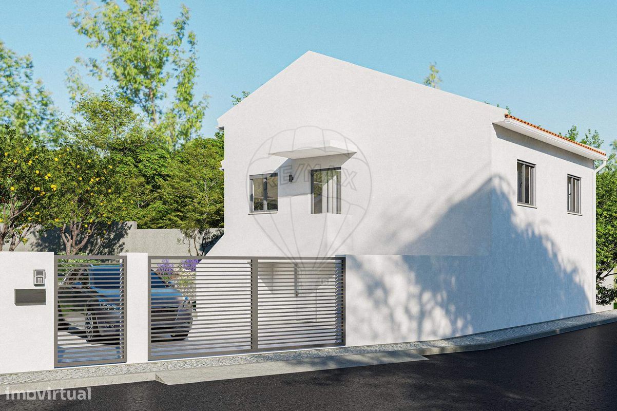 2 bedrooms House in Maceira, Portugal No. 191155