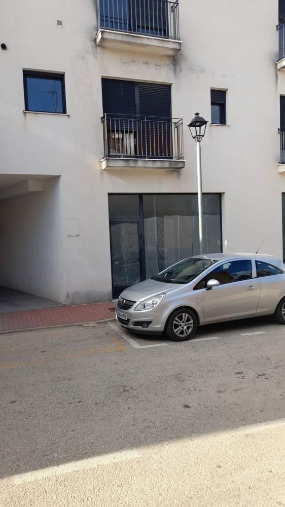 54m² Commercial property in Jalon, Spain No. 150373