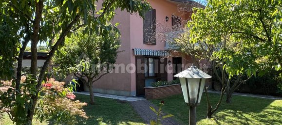 3 bedrooms House in Pordenone, Italy No. 325809 2