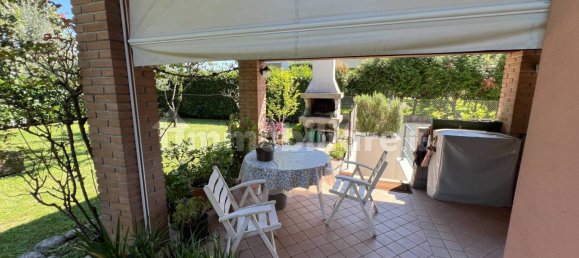 3 bedrooms House in Pordenone, Italy No. 325809 10