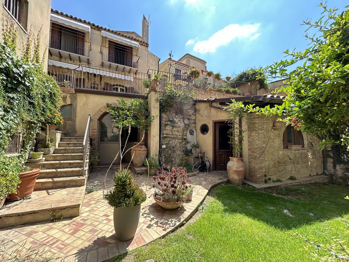 Casa T3 em Enna, Italy N.º 252165