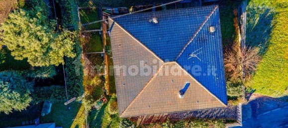 Вилла с 3 спальнями в Альбино, Италия № 167582 18