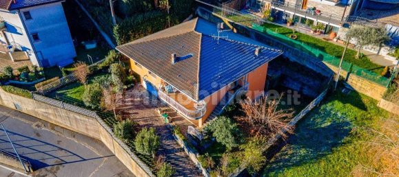 Вилла с 3 спальнями в Альбино, Италия № 167582 16