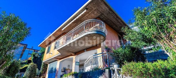 Вилла с 3 спальнями в Альбино, Италия № 167582 15