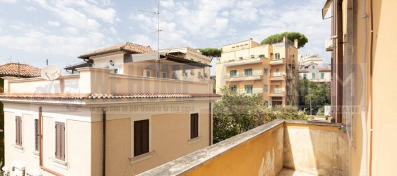 2 bedrooms Apartment in Rome, Italy No. 274823 3