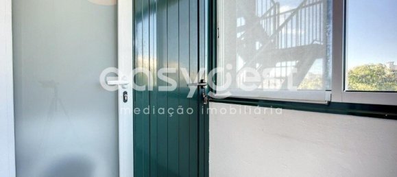 4 bedrooms Apartment in Lisbon, Portugal No. 79880 24