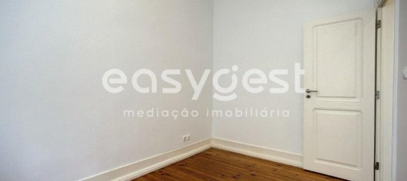 4 bedrooms Apartment in Lisbon, Portugal No. 79880 12
