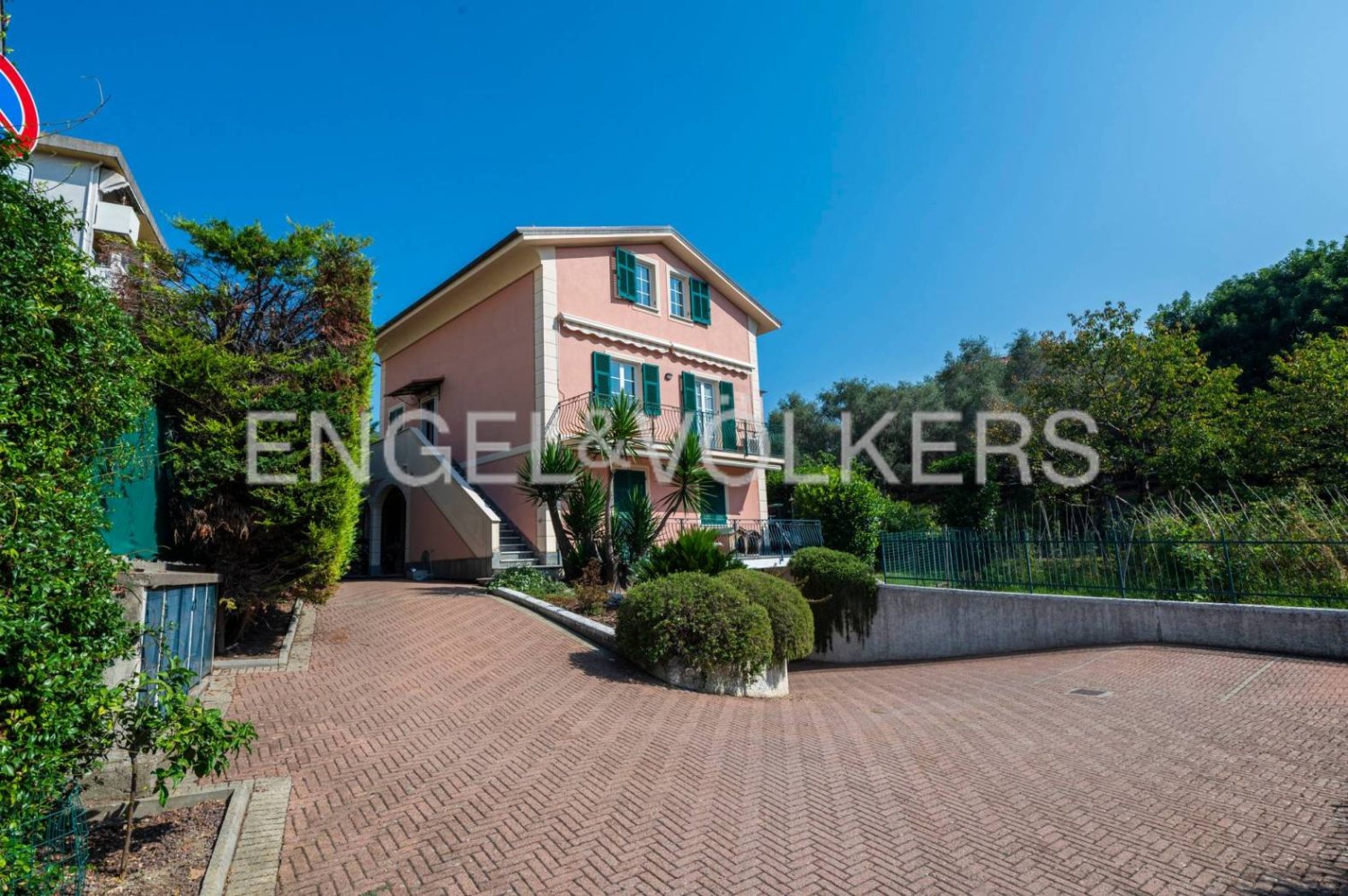 3 bedrooms Apartment in Chiavari, Italy No. 132085