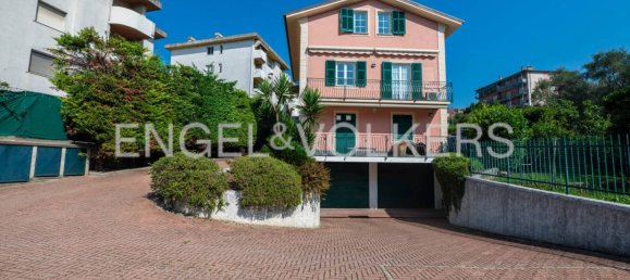 3 bedrooms Apartment in Chiavari, Italy No. 132085 2