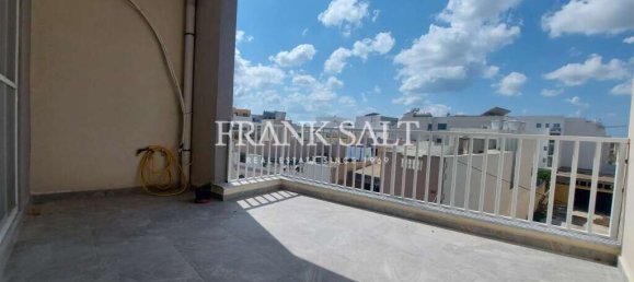 3 bedrooms Apartment in Zebbug, Malta No. 8326 10