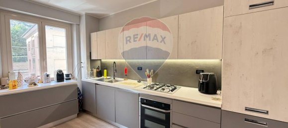 4 rooms Apartment in Recanati, Italy No. 8629 10