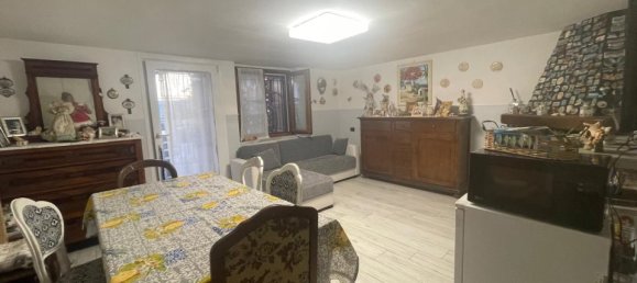 3 bedrooms House in Carrara, Italy No. 303595 14