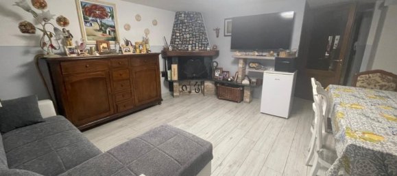 3 bedrooms House in Carrara, Italy No. 303595 13