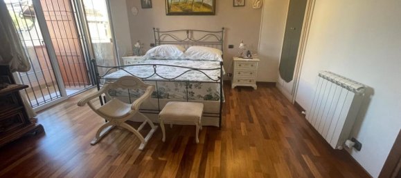 3 bedrooms House in Carrara, Italy No. 303595 9