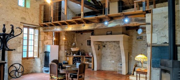 3 bedrooms House in Targon, France No. 104578 4