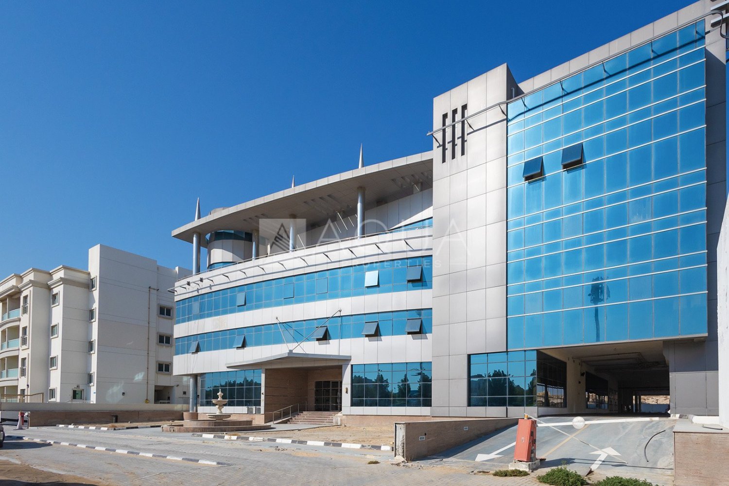 Laden in Dubai, UAE 254.3m², Nr. 124405