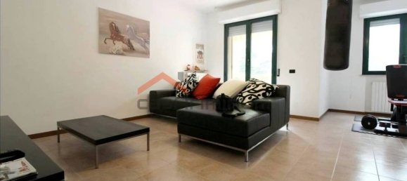 Casa de 3 dormitorios en Rimini, Italy No. 326242 2