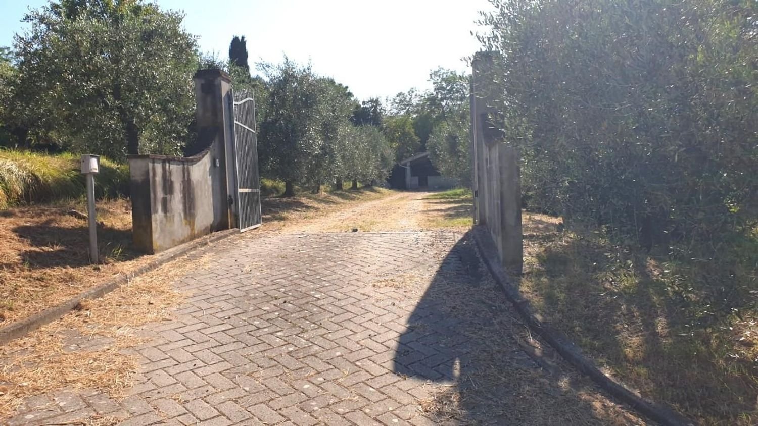 Casa de 12 habitaciónes en San Miniato, Italy No. 259857