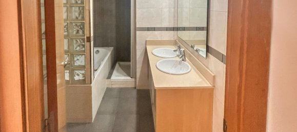 3 Schlafzimmer Wohnung in Cornella De Llobregat, Spain, Nr. 174131 11