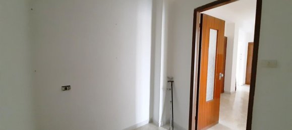 3 rooms Apartment in Taranto, Italy No. 41955 25