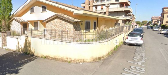 2 bedrooms House in Rome, Italy No. 278058 5