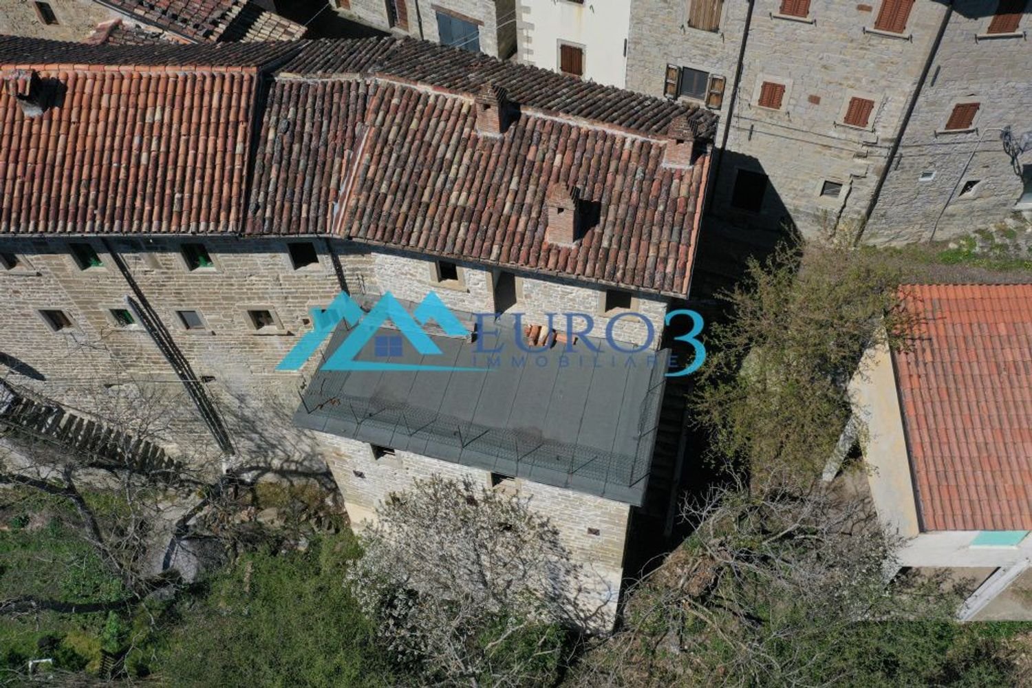 11 rooms House in Montegallo, Italy No. 73538