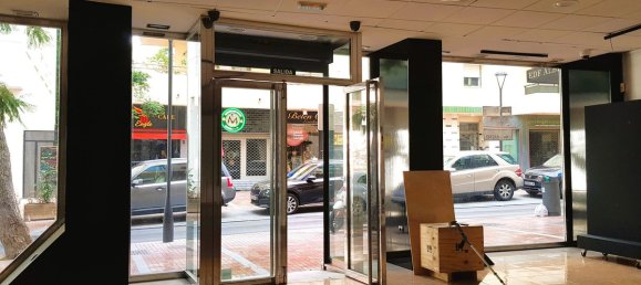 145m² Commercial property in Marbella, Spain No. 180536 3